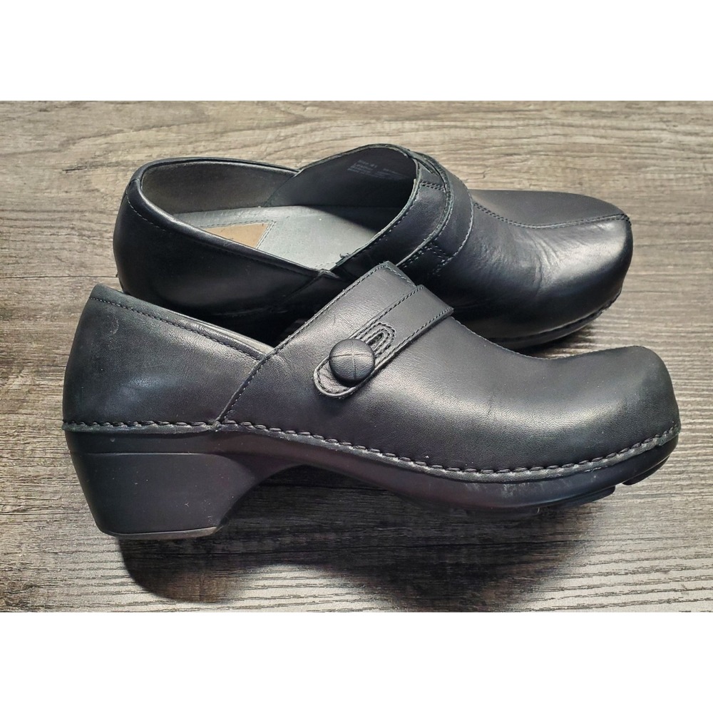 Dansko Women's Solstice Leather Clog Size 41 (10.5-11 US) Black Slip-On Academia